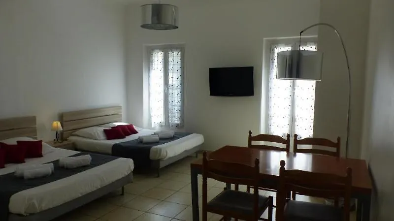 Cannes Studios Rentals 0*,